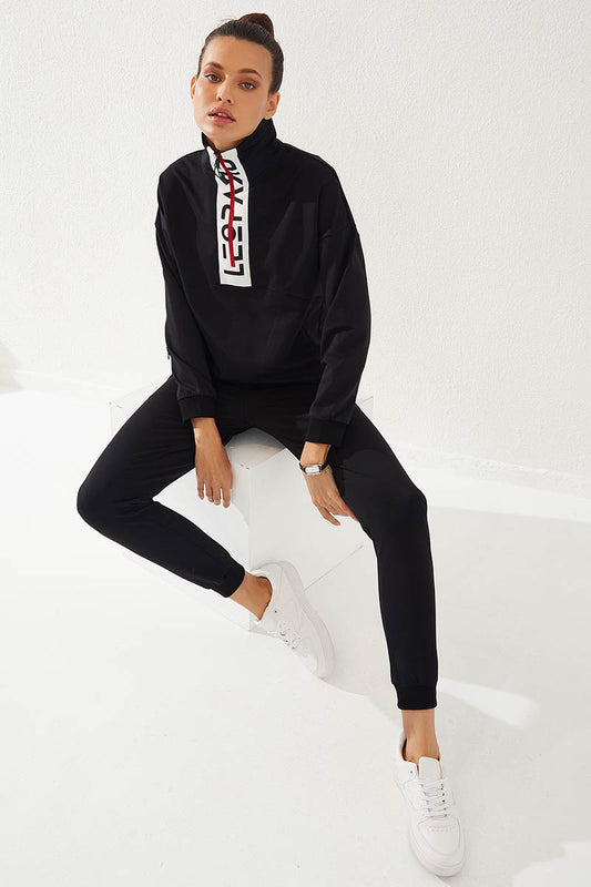 Black Women's Half Zipper Standing Collar Comfortable Form Cuffed Tracksuit Suit